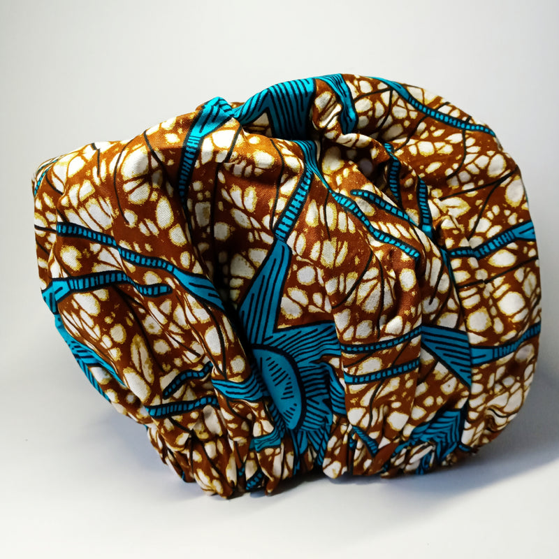 Bonnet en satin d'Ankara