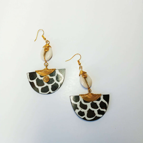 Check out our unique cowrie shell earring selection. Cowrie Shell Earrings Dangle, African Earrings.