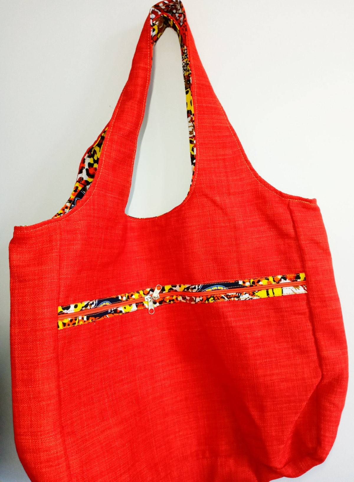 Vivi Reversible Shoulder Bag - SisiMuj